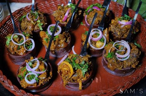 Plan The Perfect Nigerian Wedding Reception Menu | OMASTYLE Bride Nigerian Wedding Food, Nigerian Wedding Reception, Baked Fried Chicken, Nigerian Party, Buffet Set Up, Wedding Food Menu, Happy Hour Food, Wedding Reception Menu, Buffet Ideas