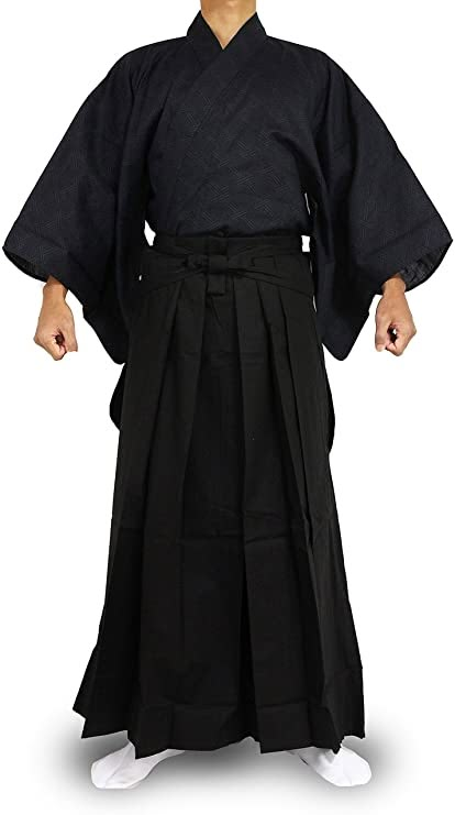 Edoten Japanese Samurai Hakama Uniform at Amazon Men’s Clothing store Japanese Archery Outfit Male, Japanese Swordsman Outfit, Japanese Training Clothes, Traditional Japanese Clothes Men, Traditional Japanese Mens Clothing, Medieval Japanese Clothing, Traditional Samurai Clothing, Japanese Robes Men, Samurai Outfit Male