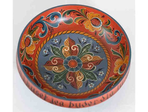 Hallingdal Rosemaling, Rosemaling Pattern, Norwegian Rosemaling, Auction Fundraiser, Swedish Weaving, Welcome To My House, Scandinavian Folk Art, Folk Art Painting, Decorative Painting