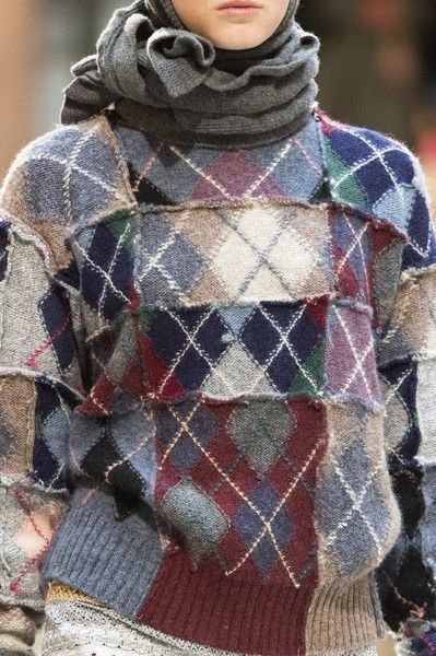 Upcycled Knitwear, Patchwork Sweaters, Argyle Sweaters, Knit Patchwork, Stylish Knitwear, Edgy Dress, Fall Fashion Trends Women, Recycled Sweater, Old Sweater