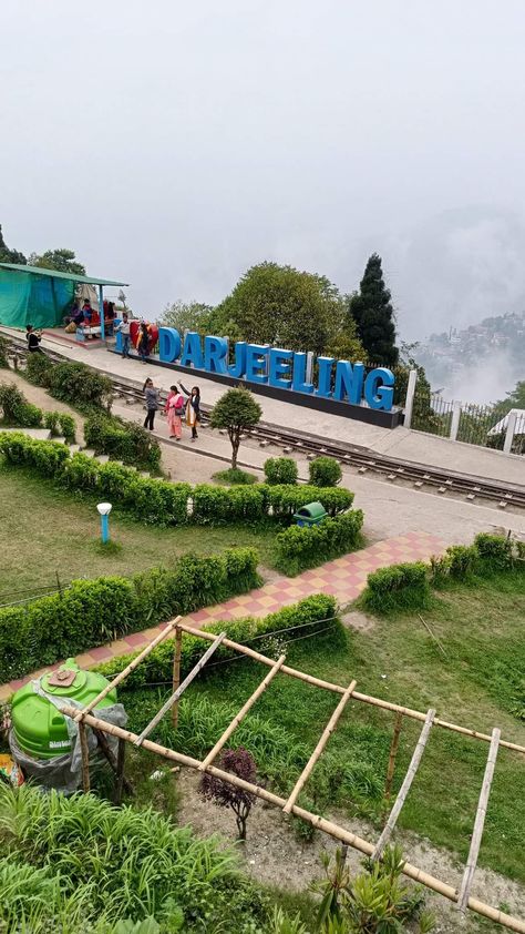 Darjeeling Night View, Darjeeling Snap, Darjeeling Aesthetic Photos, Darjeeling Photography, Darjeeling Aesthetic, Rosé Snapchat, Snapchat Photos, Airplane Window View, Diwali Pictures