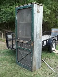 Screen Door Pantry, Screen Door Ideas, Stand Alone Pantry, Screen Door Projects, Vintage Screen Doors, Free Standing Kitchen Pantry, Old Screen Doors, Diy Screen Door, Door Screen