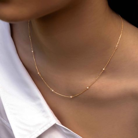 A minimal chain with maximum styling impact. Perfect for both casual and formal occasions, offering a timeless and sophisticated look. Made in 18k solid gold Adjustable chain length from 16.5 to 17.7 inches / 42 to 45 cm Free Expedited Shipping to US & Canada Orders will be wrapped in a complimentary Tillé signature gift box, with a personalized message (optional) printed as is 18K Solid Gold 18k solid gold pieces are made to last forever. Solid 18K gold jewelry is the most expensive and high qu Every Day Gold Necklace, Gold Minimal Earrings, Timeless Gold Necklace, Timeless Gold Jewelry, Timeless Jewelry Pieces, Small Chains Gold, Minimal Gold Chain, Neckless Gold, Chain Designs Gold