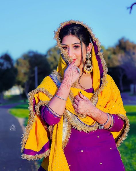 Punjabi Girls Dp, Suit Girl Dp, Punjabi Pic, Punjabi Dp, Beige Suits Wedding, Suit Pic, Royal Music, Eid Pics