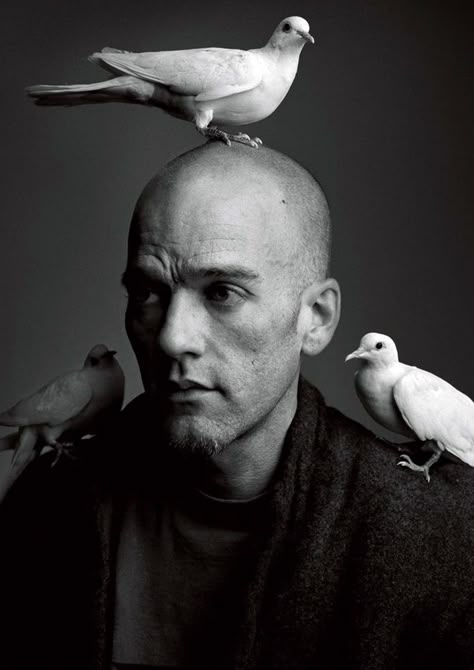 Michael Stipe. Mary Ellen Mark, Mark Seliger, Michael Stipe, Cindy Sherman, Hugh Laurie, Silly Photos, Rock N’roll, Celebrity Portraits, Christina Aguilera