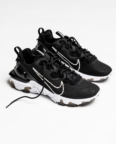 NEVER NOT BALLIN‘ on Instagram: “- BLACK & WHITE - Sitting on foam! Get the Nike React Vision on KICKZ.com and in selected stores! #kickzcom #nevernotballin…” Nike React Vision, Nike React, Saucony Sneaker, Air Max Sneakers, Xmas Gifts, Nike Air Max, Sneakers Nike, Black White, Nike