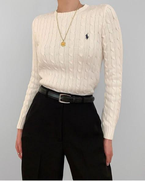 White Ralph Lauren Sweater Outfit, Ralph Lauren Women Outfits, Polo Ralph Lauren Women Outfits, Ralph Lauren Sweater Outfit, Polo Sweater Outfit, Cable Knit Sweater Outfit, Polo Ralph Lauren Outfits, Maxton Hall, December Outfits