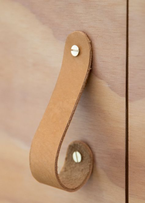 DIY: Leather Hooks + Pulls | Kalon Studios US Diy En Cuir, Knife Skills, Leather Projects, Wood Screws, Hardware Store, Leather Diy, Door Handle, Design Interior, Leather Handle