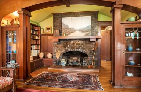 Craftsman House Interior, Craftsman Style Homes Interior, Craftsman Style Interior, Craftsman Interior Design, Craftsman Interiors, Craftsman Fireplace, Craftsman Home Interiors, Craftsman Decor, Craftsman Interior