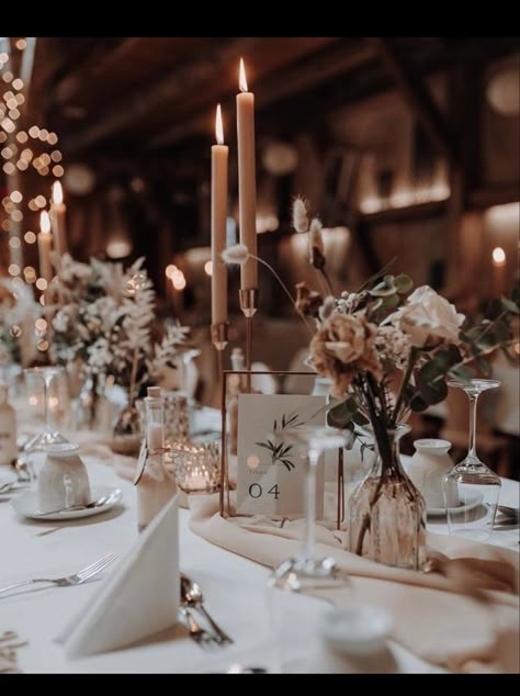 Romantic Wedding Setting, Neutral Wedding Decor, Romantic Wedding Ideas, Beige Wedding, Brown Wedding, Wedding Theme Colors, Neutral Wedding, Wedding Table Decorations, Champagne Wedding