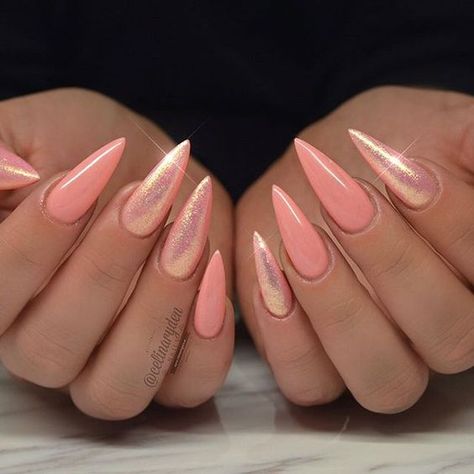 Nails - Nagel Long Stiletto Nails, Peach Nails, Stiletto Nail Art, Hot Nails, Fabulous Nails, Fancy Nails, Nail Color, Nail Polishes, Chrome Nails