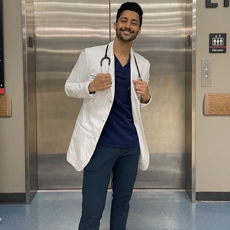 Dating Dr Dil, Manish Dayal, Dr Mike Varshavski, Aesthetic Couple Breakup, Studying Medicine, Medical Photography, Dr Mike, Doctor Outfit, Male Doctor