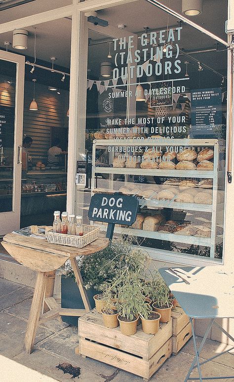 Daylesford | London Bakery Interior, Shop Signage, Exterior Signage, Bakery Design, Shop Fronts, Coffee Shop Design, Bakery Shop, Bakery Cafe, Cafe Shop