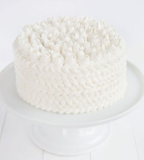 Cake covered in white buttercream with a russian tip roses on top! Wasc Cake Recipe, Homemade Wedding Cake, I Am Baker, White Buttercream, Cake White, Sour Cream Cake, Wedding Cake Recipe, Oreo Dessert, White Cake Mixes