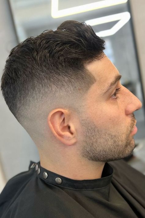 messy textured top and skin fade Messy Fashion, Fade Haircuts For Men, Fresh Cuts, Skin Fade, Fade Haircuts, Mens Haircuts Fade, Bare Skin, Fade Haircut, Fresh Cut