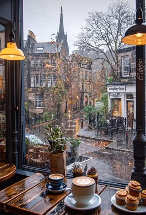 Rainy Day Vibes, London Coffee Shop, Rain Coffee, Rain And Coffee, London Cafe, Coffee Shop Aesthetic, London Aesthetic, Shop Aesthetic, Scenery Pictures