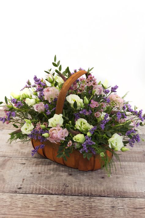 Basket arrangement #ammiflowersdevizes #basketofflowers #springflowers #basketarrangement Trug Flower Arrangements, Basket Arrangement, Basket Flower Arrangements, Small Flower Arrangements, Big Basket, Unique Flower Arrangements, Silk Arrangements, Aisle Flowers, Wooden Basket