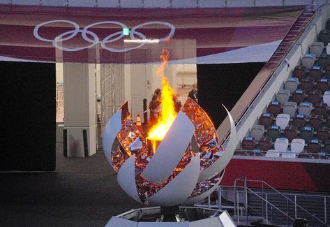 Colored Fire, American Athletes, Japan Flag, Olympic Torch, Olympic Stadium, Take Video, Tokyo 2020, Summer Games, Tokyo Olympics