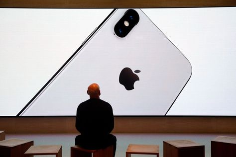 Forbes Exclusive: A former Apple employee appears to have co-founded a company that hacks iPhones for profit. Apple Employee, Apple Company, Unlock Iphone, Apple Products, Iphone Models, New Iphone, Olaf The Snowman, Apple Iphone, Novelty Lamp