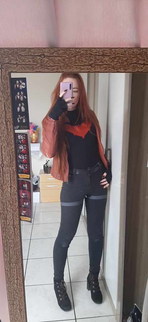 Red Hood Cosplay Female, Jason Todd Inspired Outfits, Red Hood Outfit, Jason Todd Cosplay, Red Hood Costume, Red Hood Dc, Red Hood Cosplay, Nightwing Cosplay, 2023 Halloween