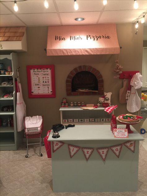 DIY kids play pizza restaurant Diy Kids Play, Kids Indoor Playhouse, Kids Restaurants, Grandkids Room, Indoor Playhouse, Diy Kids Furniture, Diy Playhouse, Dramatic Play Preschool, Build A Playhouse