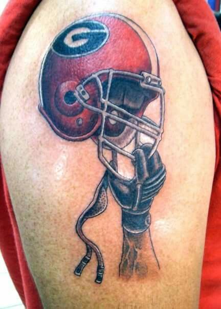 UGA helmet Budist Tattoo, Ohio State Tattoos, Georgia Tattoo, Tattoo Aftercare Tips, Football Tattoo, 16 Tattoo, Single Line Tattoo, Meaningful Tattoos For Women, Tattoo Ideas For Men