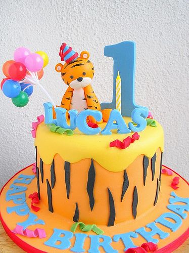 Lucas's baby tiger cake 1st Bday Cake, Tiger Cake, Baby Boy Birthday Cake, Tiger Birthday, Mini Torte, Jungle Cake, 1st Birthday Cakes, Animal Cakes, Animal Cake