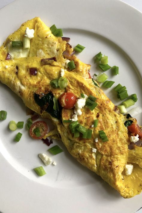 Feta Omlet Recipes, Greek Omelette Recipe, Feta Omelette Recipe, Greek Omlette Healthy, Feta Cheese Omelette, Spinach Feta Omelette Recipe, Spinach And Feta Omelette, Spinach Feta Tomato Omelette, Italian Omelette