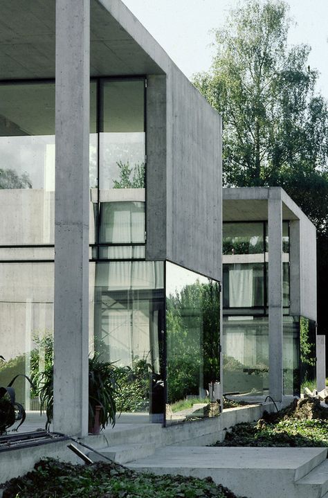 Concrete and glass combination architecture ITCHBAN.com // Architecture, Living Space & Furniture Inspiration #10 Concrete Houses, Concrete Architecture, Concrete Building, Three Women, Glass Walls, Concrete House, Glass Facades, Architecture Exterior, Architectural Inspiration