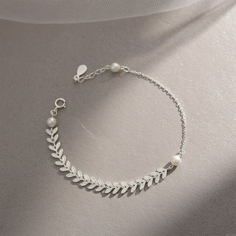 Fresh Wheat Ears Simple Literature Pearl Leaf Silver Lady Bracelet Silver Anklets Designs, Silver Bracelet Designs, Pretty Jewelry Necklaces, Play Button, Silver Bracelets For Women, Bracelets Design, Gold Rings Fashion, Jewelry Accessories Ideas, Bangles Jewelry Designs