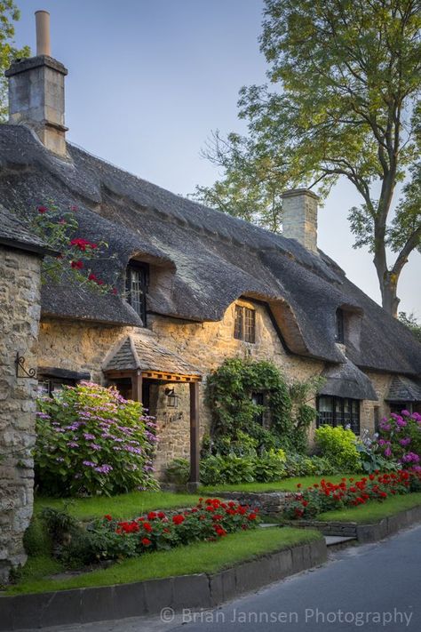 Jul 27, 2015 - Thatch roof cottage in Broad Campden, the Cotswolds, Gloucestershire, England. © Brian Jannsen Photography Gloucestershire England, Thatch Roof, English Cottages, Casa Country, Thatched Cottage, Beautiful Cottages, Dream Cottage, Thatched Roof, England And Scotland