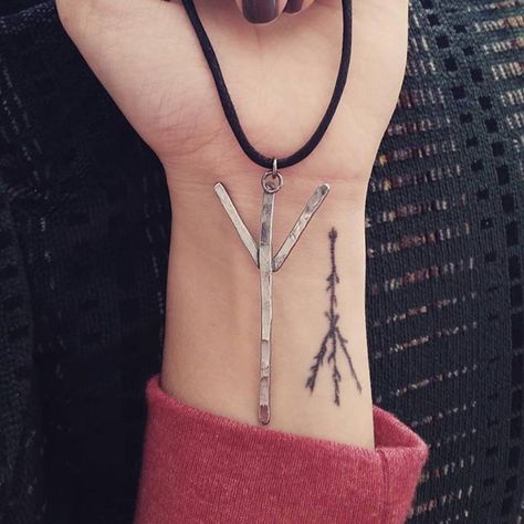 Pagen Tattoos, Algiz Rune Tattoo, Algiz Tattoo, Twig Tattoo, Danish Tattoo, Rune Pendant, Pagan Tattoo, Ink Therapy, Wiccan Crafts