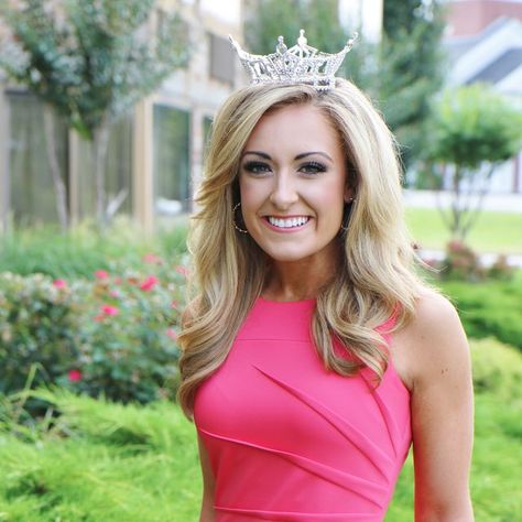 When Grace Burgess woke Sunday morning, she had to reassure herself that she truly had become Miss Tennessee. Grace Burgess, Miss Tennessee, Child Life, Facebook Posts, Sunday Morning, Tennessee, Cell Phone, Tablet, Iphone