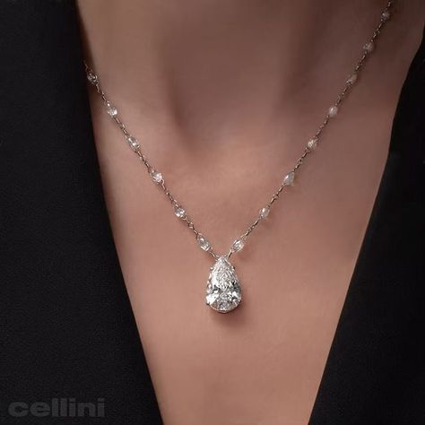 6.1 carat Pear Diamonds Cellinijewelers 70s Baddie, Glamorous Lifestyle, Diamond Drop Necklace, Diamond Ice, Diamond Chain, Diamond Charm, Fabulous Jewelry, Pear Shaped Diamond, Quartz Necklace