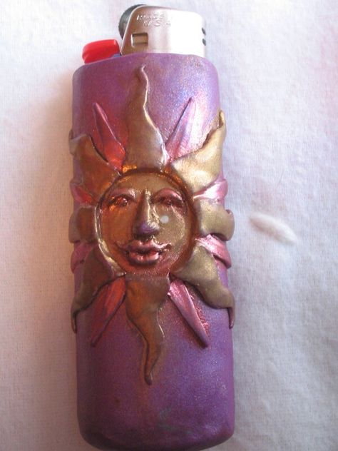 Polymer Clay with Mica Powders Sun Lighter Case Clay Lighter Holder, Clay Lighter, Lighter Art, Lighter Holder, Diy Crafts For Girls, Sculpture Art Clay, Lighter Case, Clay Diy Projects, Clay Crafts Air Dry