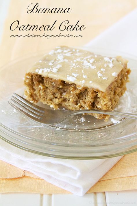 Banana Oatmeal Cake by www.whatscookingwithruthie.com Banana Oatmeal Cake, Dessert Banana, Oatmeal Banana, Oatmeal Cake, Recipe Cake, Banana Cake Recipe, Recipe Dessert, Frosting Recipe, Banana Oatmeal