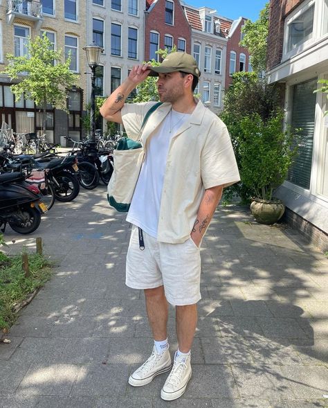 Music Festival Style For Guys: What to Wear to Coachella Festival Outfits Man, Plus Size Guy Outfits, Coachella Men Outfit, Festival Outfits Black, Coachella Clothes, Coachella Mens Fashion, Festival Outfits Plus Size, Plus Size Festival Outfit, Coachella Outfit Men