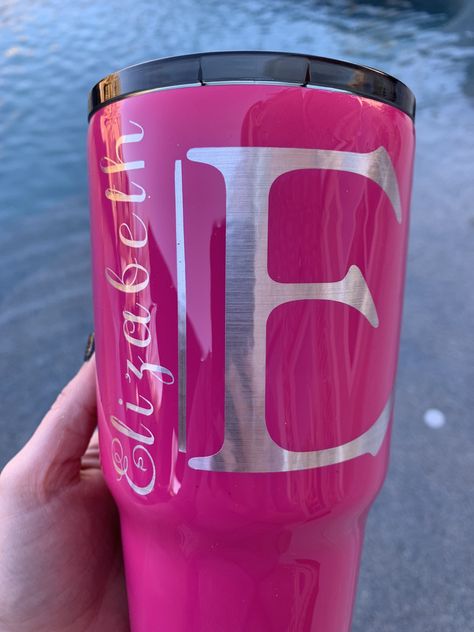 Monogram Tumbler Cups, Name Tumbler Cups, Yeti Cup Designs, Epoxy Cups, Monogram Tumbler, Food Safe Epoxy, Cricut Air, Resin Tumblers, Epoxy Tumbler