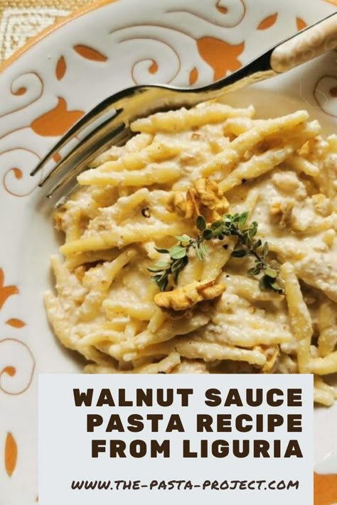 Classic Pasta Recipes, Walnut Pasta Recipes, Walnut Cream Sauce, Trofie Pasta Recipes, Angelhair Pasta Recipes, Italian Pasta Sauce Recipes, Walnut Sauce For Pasta, Walnut Recipes Dinner, Pesto With Walnuts Recipes