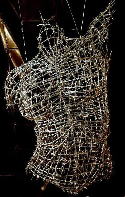 Italy Sculpture, Woman Torso, The Untouchables, Torso Sculpture, Barbed Wire Art, Wire Art Sculpture, Mannequin Art, Roma Italy, Bust Sculpture