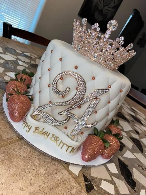 Boujee Cake Ideas, 24th Birthday Cakes For Women, 24th Birthday Cakes, 24 Birthday Cake Ideas, 35 Birthday Cake Woman, Birthday Cake 24th Birthday, 24th Birthday Cake Ideas, Boujee Birthday Cake, Capricorn Birthday Cake