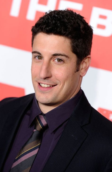 Jason Biggs <3 love him. And we have the same birthday! Jason Biggs, James Dean Photos, Movie Cast, Army Pics, American Pie, Popular People, Man On The Moon, Favorite Actors, Attractive People