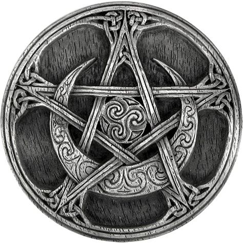 Amazon.com: Pewter Moon Pentacle Altar Tile Paten : Home & Kitchen Pentacle Tattoo, Pentacle Art, Wicca Pentacle, Witchcraft Tattoos, Wiccan Rituals, Moon Pentacle, Witches Altar, Wiccan Altar, Pagan Art