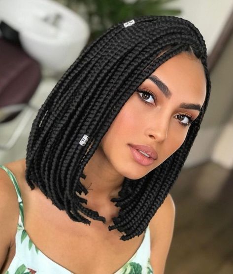 Edgy Lob Box Braids Braided Bobs For Black Women, Bob Braid Hairstyles, Edgy Lob, Shoulder Length Box Braids, Short Braided Hairstyles, Short Box Braids Bob, Braid Hairstyles Ideas, Bob Box Braids Styles, Bob Box Braids