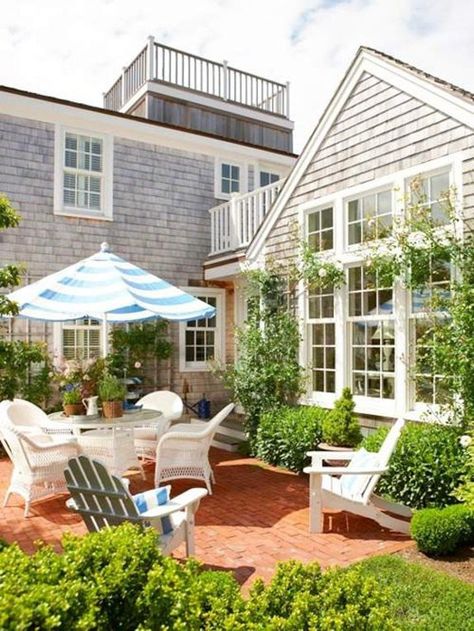 Backyard Getaway, Brick Patios, Landscaping Tips, Dream Backyard, Outdoor Oasis, Backyard Oasis, Beach Cottages, Outdoor Rooms, Coastal Living