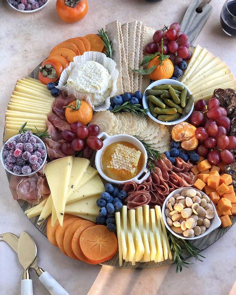 Fall Cheese Boards, Pizza Shapes, Cheese Course, Herb Bread, Sugared Cranberries, Pizza Flavors, Charcuterie Inspiration, Charcuterie Cheese, Party Food Platters