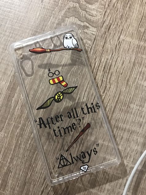 Harry Potter Phone Cover Ideas, Harry Potter Mobile Cover, Phone Cases Harry Potter, Harry Potter Phone Case Diy, Harry Potter Phone Cover, Harry Potter Phone Case Iphone, Handmade Mobile Cover, Harry Potter Notebook, Harry Potter Phone Case