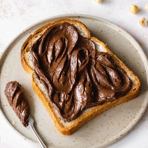 Nutella Food Ideas, Vegan Ferrero Rocher, Dairy Free Nutella, Hazelnut Truffles, Homemade Nutella Recipes, Glutenfri Baking, Nutella Recipe, Nutella Bread, Caramel Dessert Recipes