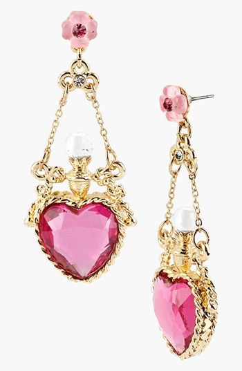 Betsey Johnson 'Fairyland' Crystal Heart Drop Earrings. Mode Rose, Betsey Johnson Earrings, Trendy Jewerly, Pink Accessories, Crystal Rose, Heart Drop Earrings, Pink Jewelry, Necklace Crystal, Betsey Johnson Jewelry