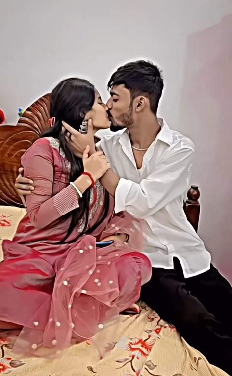 Full Kiss Lips, Pooja Photography, Indian Romance, Life After Marriage, Lip Kiss, Tru Love, Hindi Comics, Couple Dps, Yoga Massage